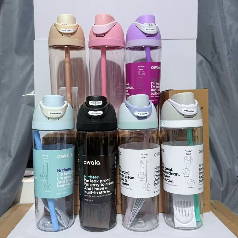 New Owala-style plastic water cup, food-grade plastic cup, in stock, fashionable, simple, portable, popular fruit cup New Owala-style plastic water cup, food-grade plastic cup, in stock, fashionable, simple, portable, popular fruit cup
