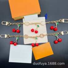 �����ϴ���Ů������¿�ЦĘ܇���Ӱ����֙C������Ʒ�i�׿�