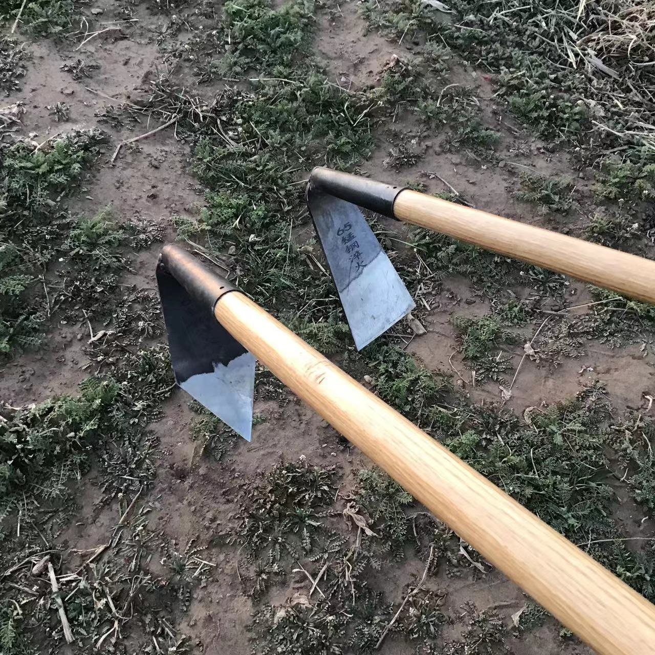 【跨境可代发】锰钢种菜镐头新款农用工具锄头挖土手工锻打加厚三