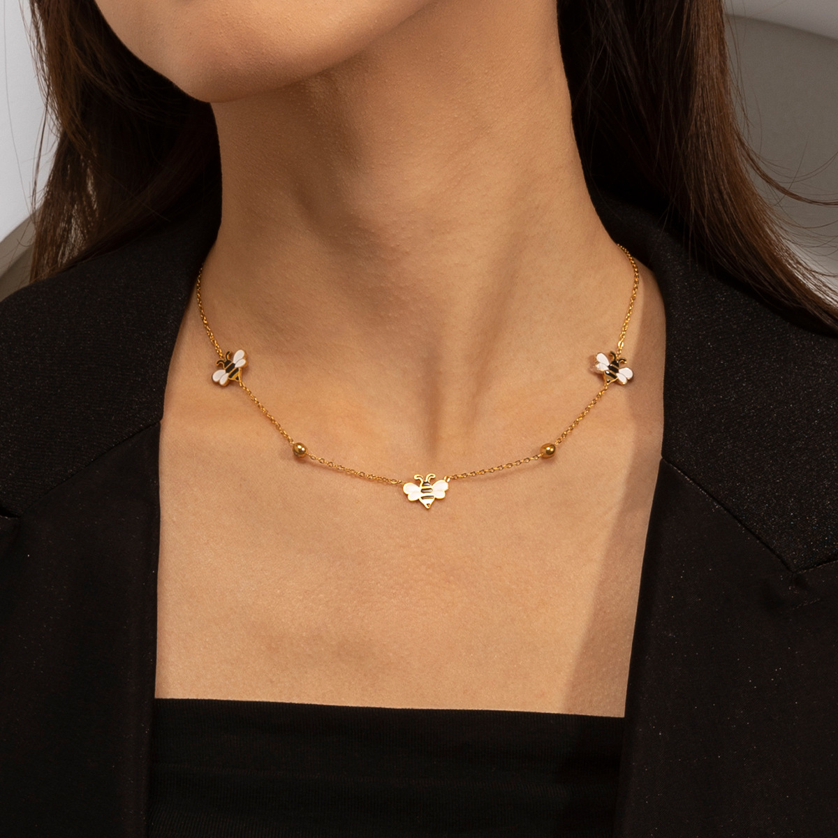 Collar de acero inoxidable TENA lujo ligero de alto nivel, colgante de abeja, brazalete de joyería, conjunto de mujeres transfronterizas