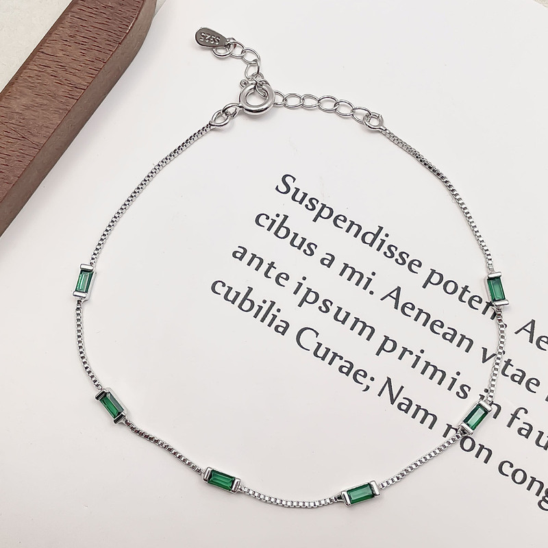 925 Silver-Plated Green Square Diamond Bracelet for Women, Simple Ins-Style Square Green Diamond Box Chain Bracelet, Fashionable and Elegant Hand Jewelry