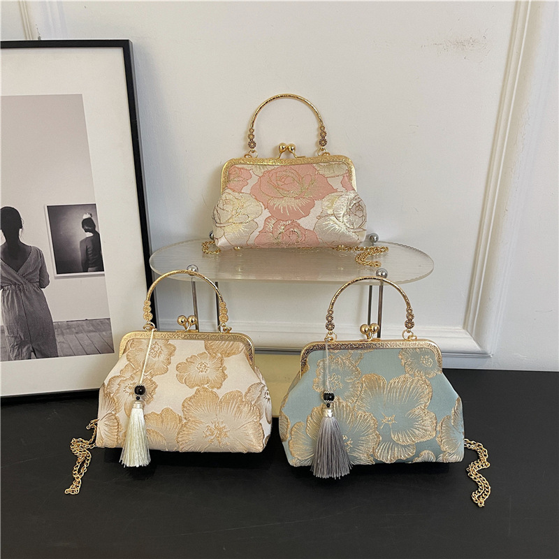 Cross-Border Women's Bag with High Appearance and Texture, Chinese Style Silk Embroidered Flower Cheongsam Bag, Shoulder Crossbody Handbag, Light Luxury