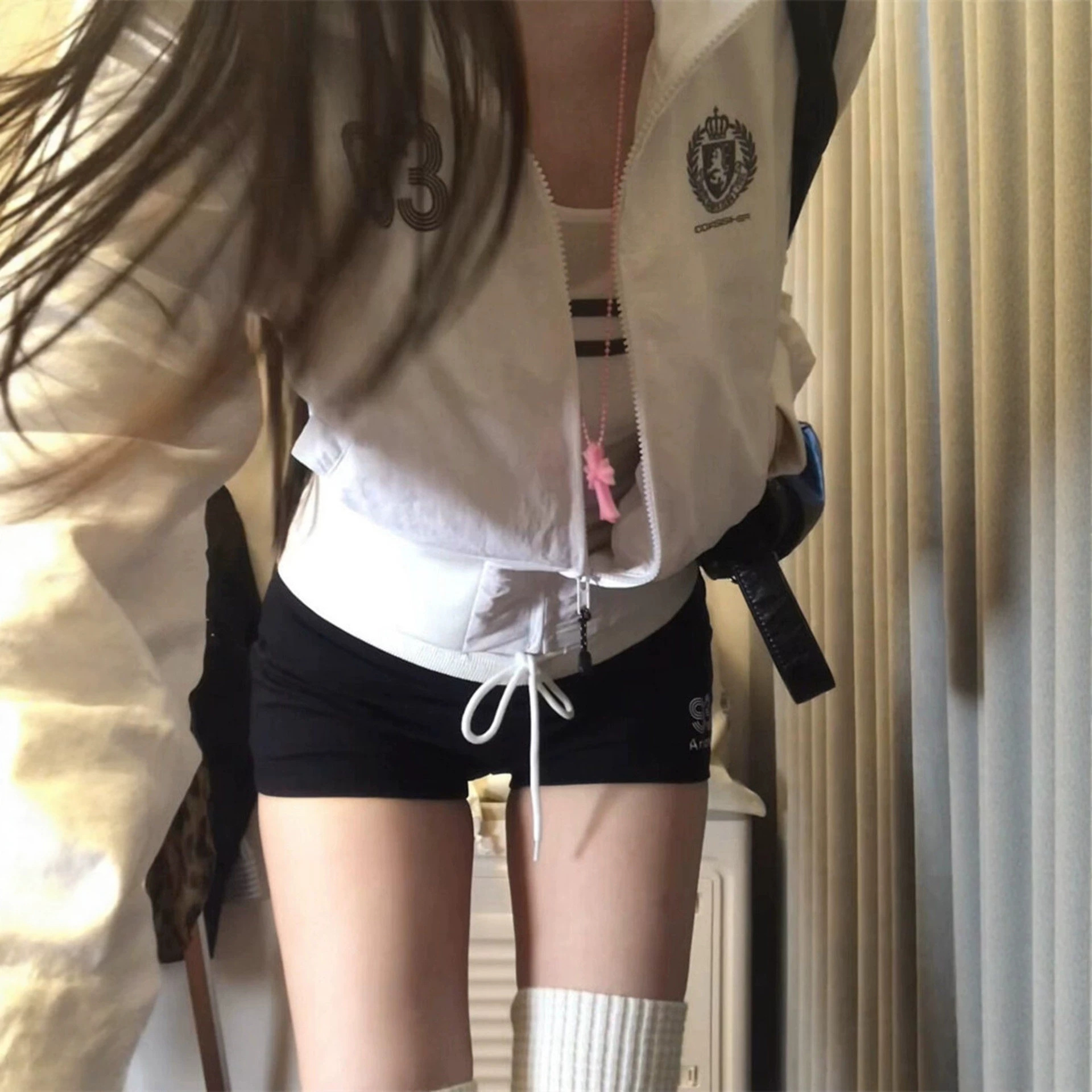 2026新款夏季户外防晒衣修身外套女美式漂亮运动白色短款薄款上衣
