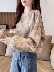 秋季扎染短款卫衣女春季薄款2025新款宽松小个子设计感小众上衣服