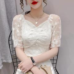刺繍レースの女性の夏の新型の修身の短いネットの紗の泡の袖の1字の肩の洋風の半袖のシフォンの上着