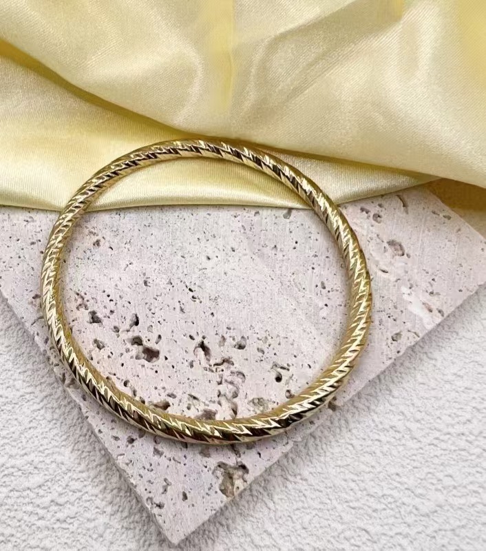 Gold Hollow Design Stainless Steel Bangle Bracelet for Women detail image 10