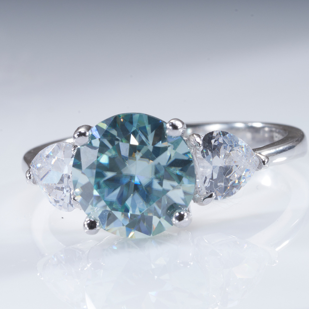 Anillo de plata esterlina 925 mujer 3 quilates de lujo anillo de piedra de moissanita chapado pt950 oro meson fábrica al por mayor en stock