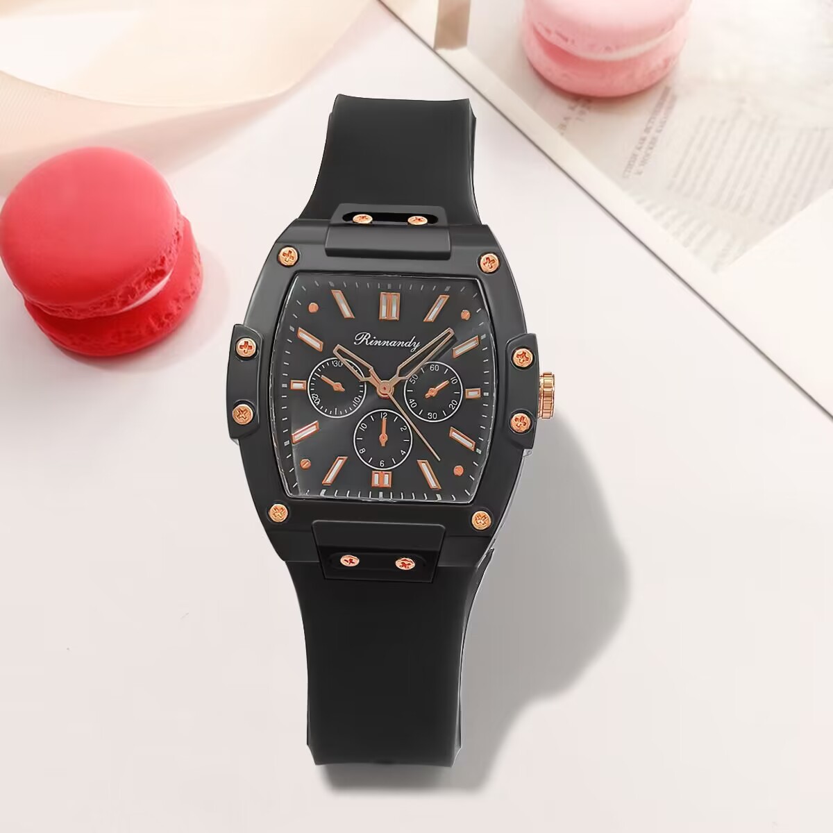 Cross-border foreign trade hot fashion three-eye Men's Watch TikTok live wine bucket silicone quartz watch wholesale
