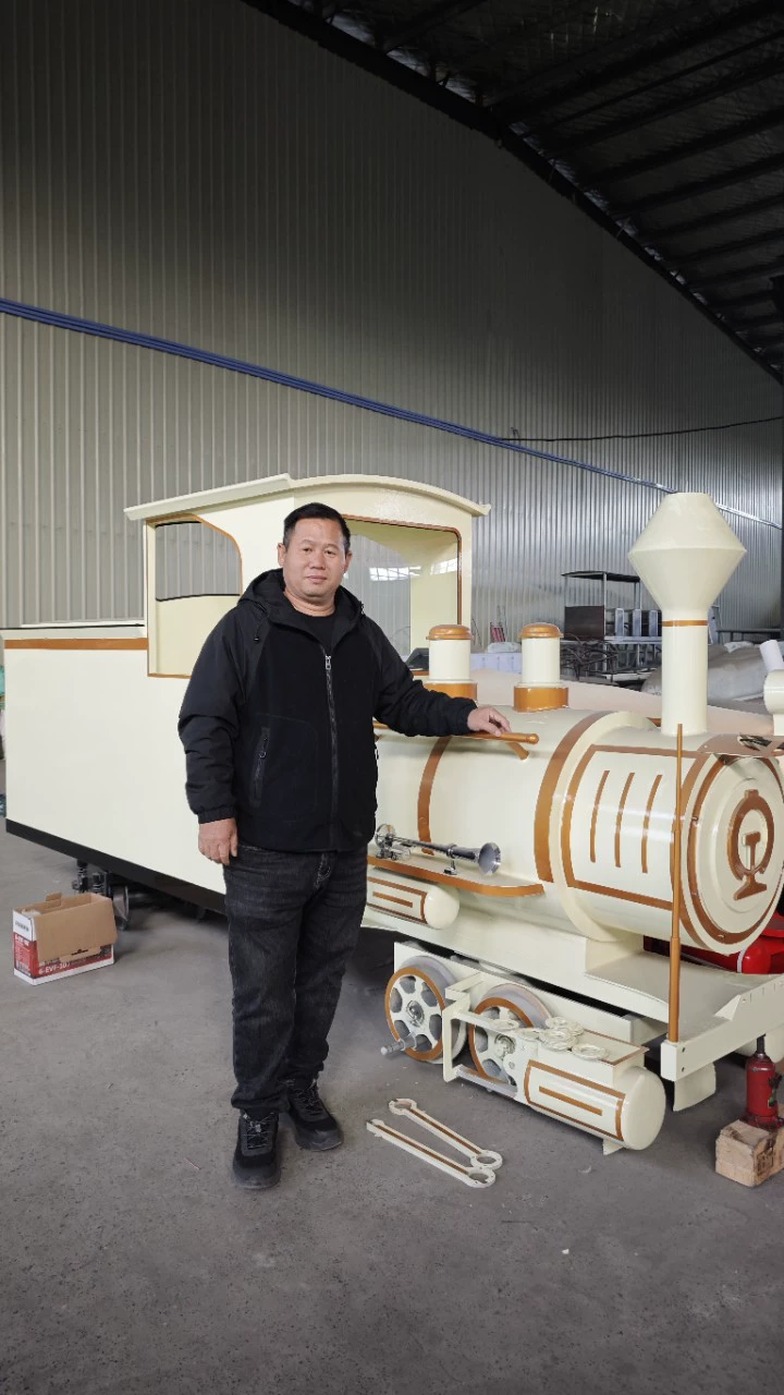 Маленький поезд, экскурсионный поезд, пасторальный поезд, 36-местный маленький поезд