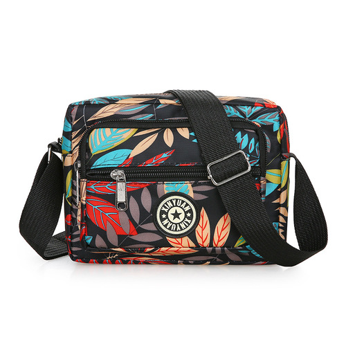 厂家批发地摊货源休闲妈咪包单肩斜挎包外出逛街中老年挎包女