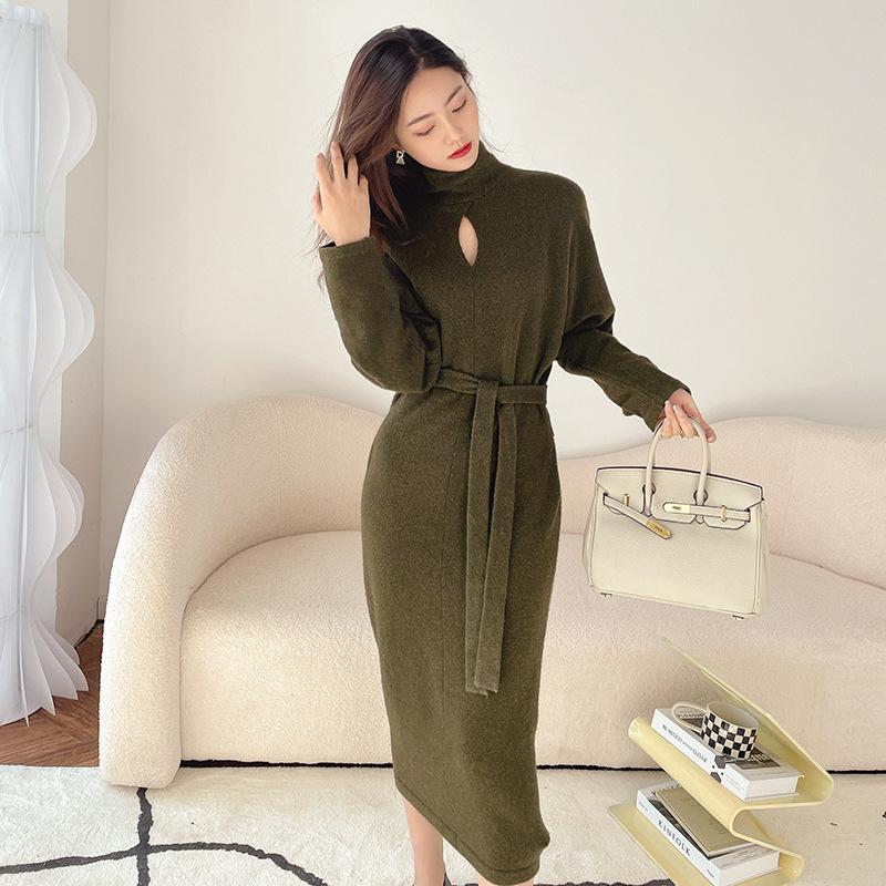 Love the Dress! Subtly Designed Strap Dress