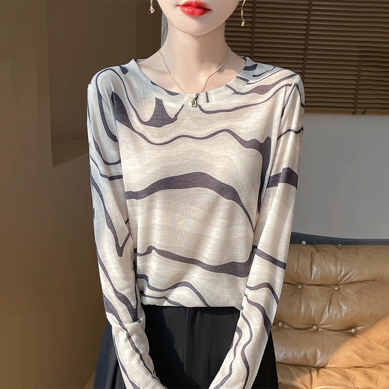 2025 Spring/Summer New Water-Soluble Print Long-Sleeve T-Shirt Knit Base Shirt for Women, Round Neck, Thin Top, Sun Protection Undershirt