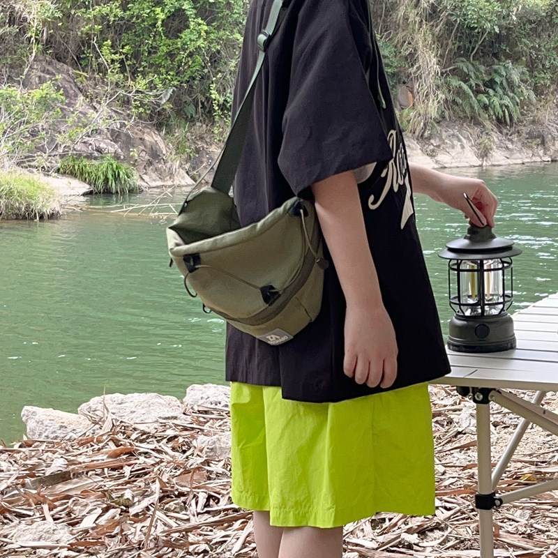 Corea del Sur Chao Cool bolso de pecho para niños y niñas, deportes casuales, letras extranjeras, mochila para bebés, bolso de moda para niños