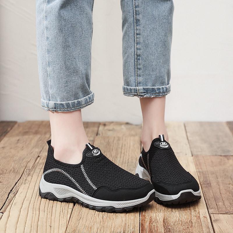 One-foot Slip-on Shoes 2022 Spring New Women's Casual Sports Shoes Comfortable Soft Bottom Middle-aged And Elderly Mother's Shoes