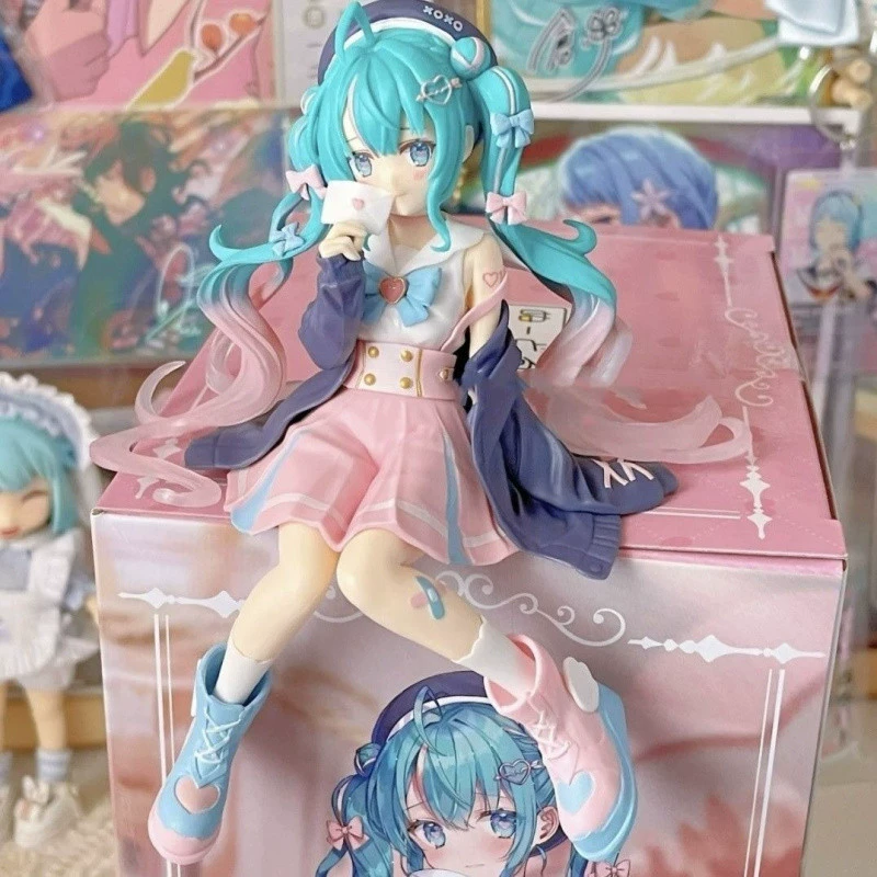 Sakura Hatsune Miku Miku instant noodle pressing cute car box desktop swing scenes scenery female model gift