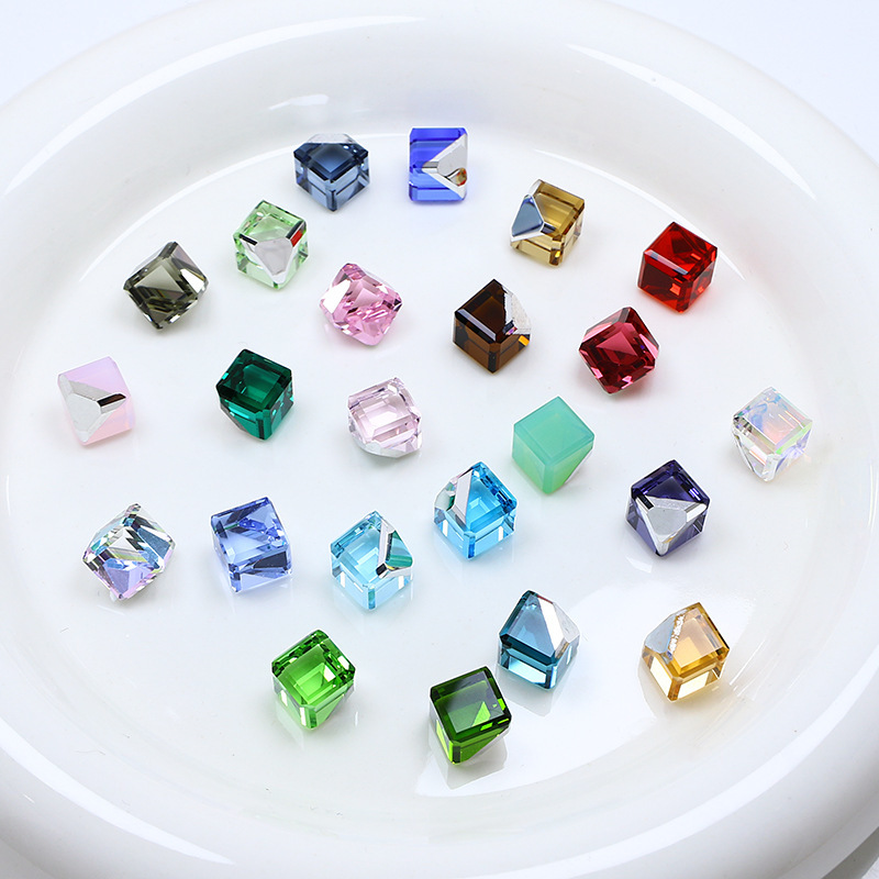Dongzhou Crystal 4-6mm Cube Glass Rhinestones Accessories Beveled Square Loose Beads Colorful Super Shiny Nail Art Rhinestones