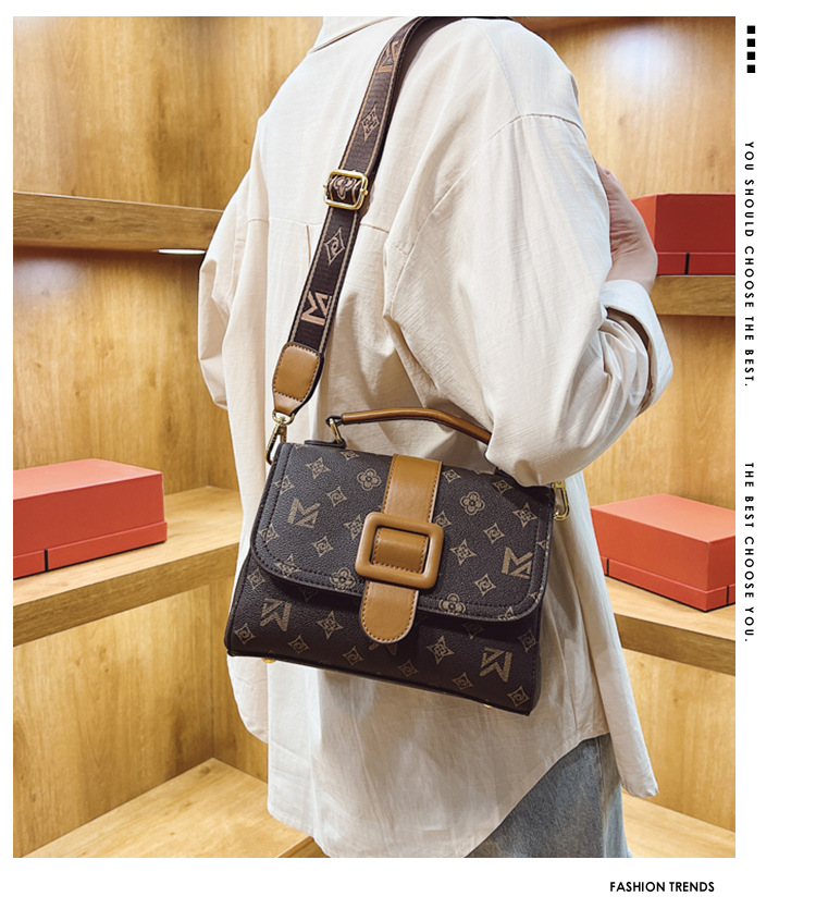 French niche design women's 2023 new fashion printed portable small square broadband one shoulder crossbody bag_voghion.com