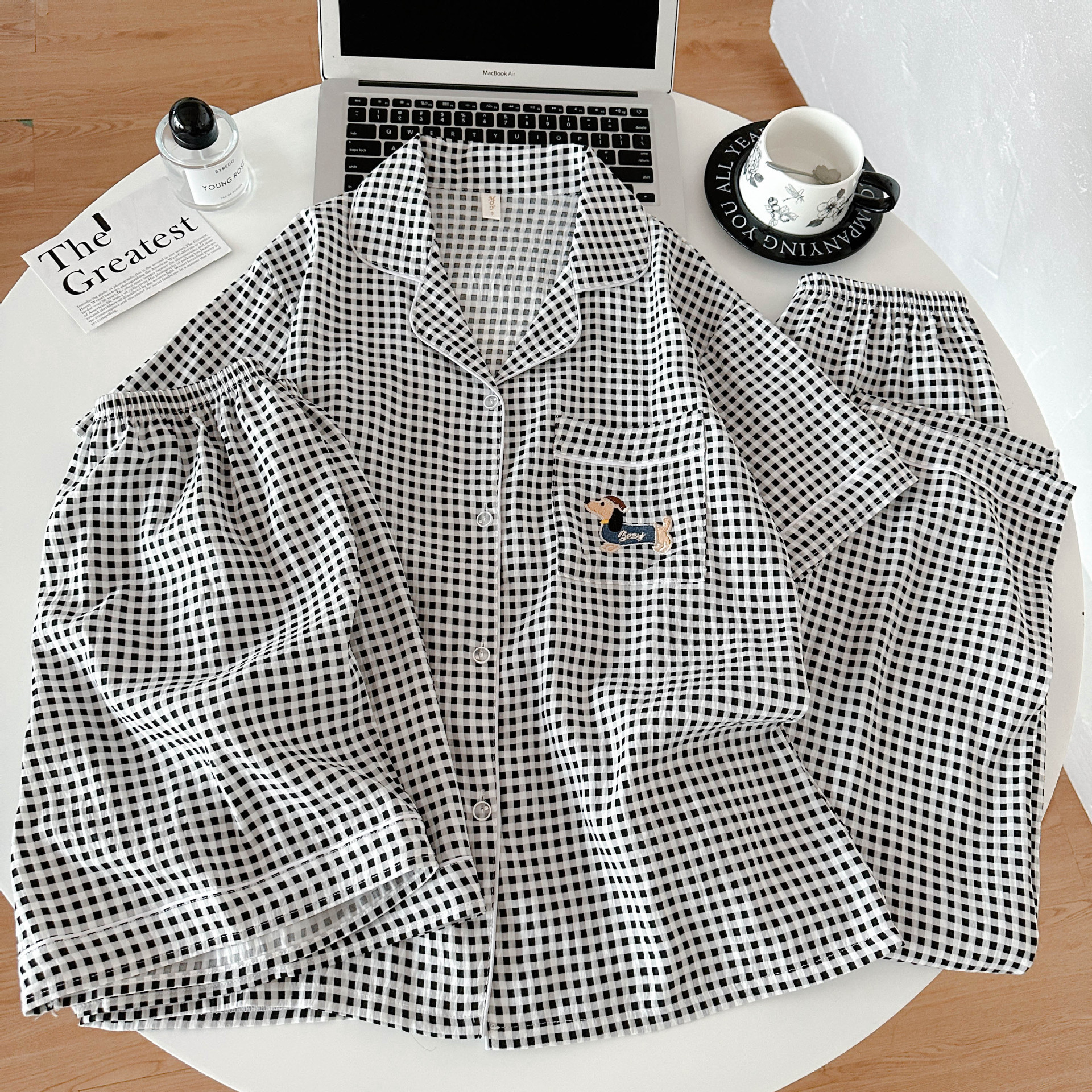 Al por mayor transfronterizo de tres piezas nubes algodón pijama cardigán con solapa mangas cortas pantalones cortos de dibujos animados a cuadros ropa para el hogar