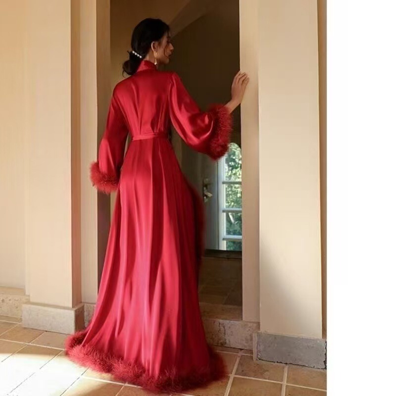 Extra Large Size 150kg Bridal Robe for Women, Sexy Velvet Nightgown for Wedding Morning Photoshoot, High-End Feather Sleepwear Extra Large Size 150kg Bridal Robe for Women, Sexy Velvet Nightgown for Wedding Morning Photoshoot, High-End Feather Sleepwear