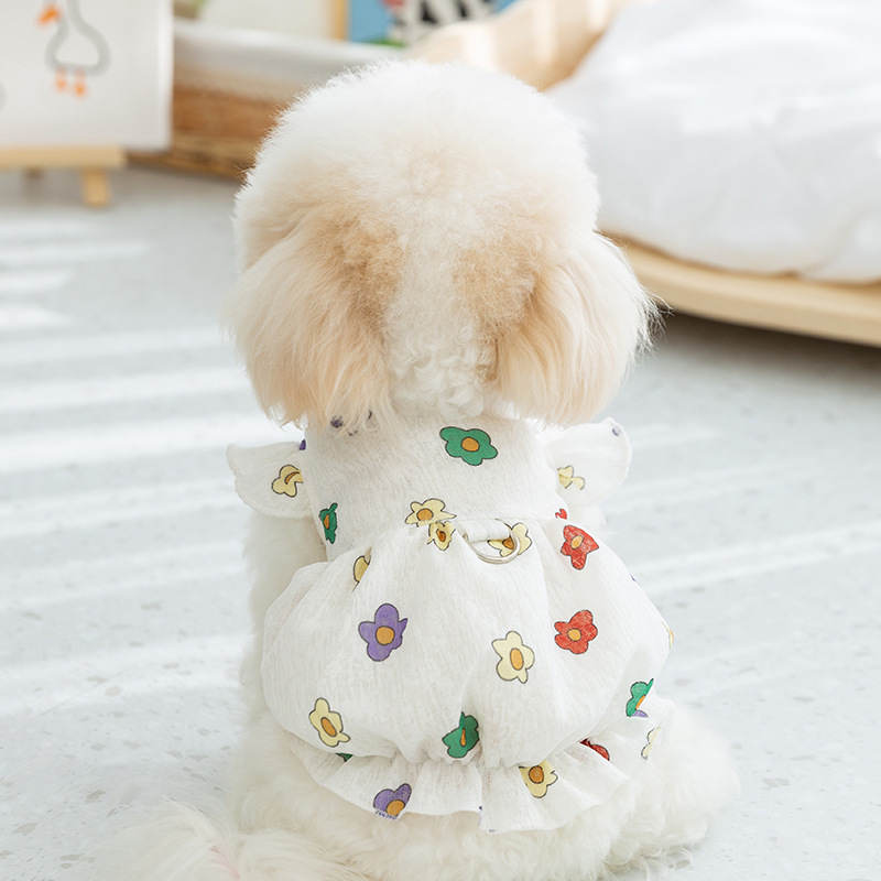 Primavera y verano perro lindo flor pequeña impresa pequeña manga voladora princesa estilo vestido gato de dos patas