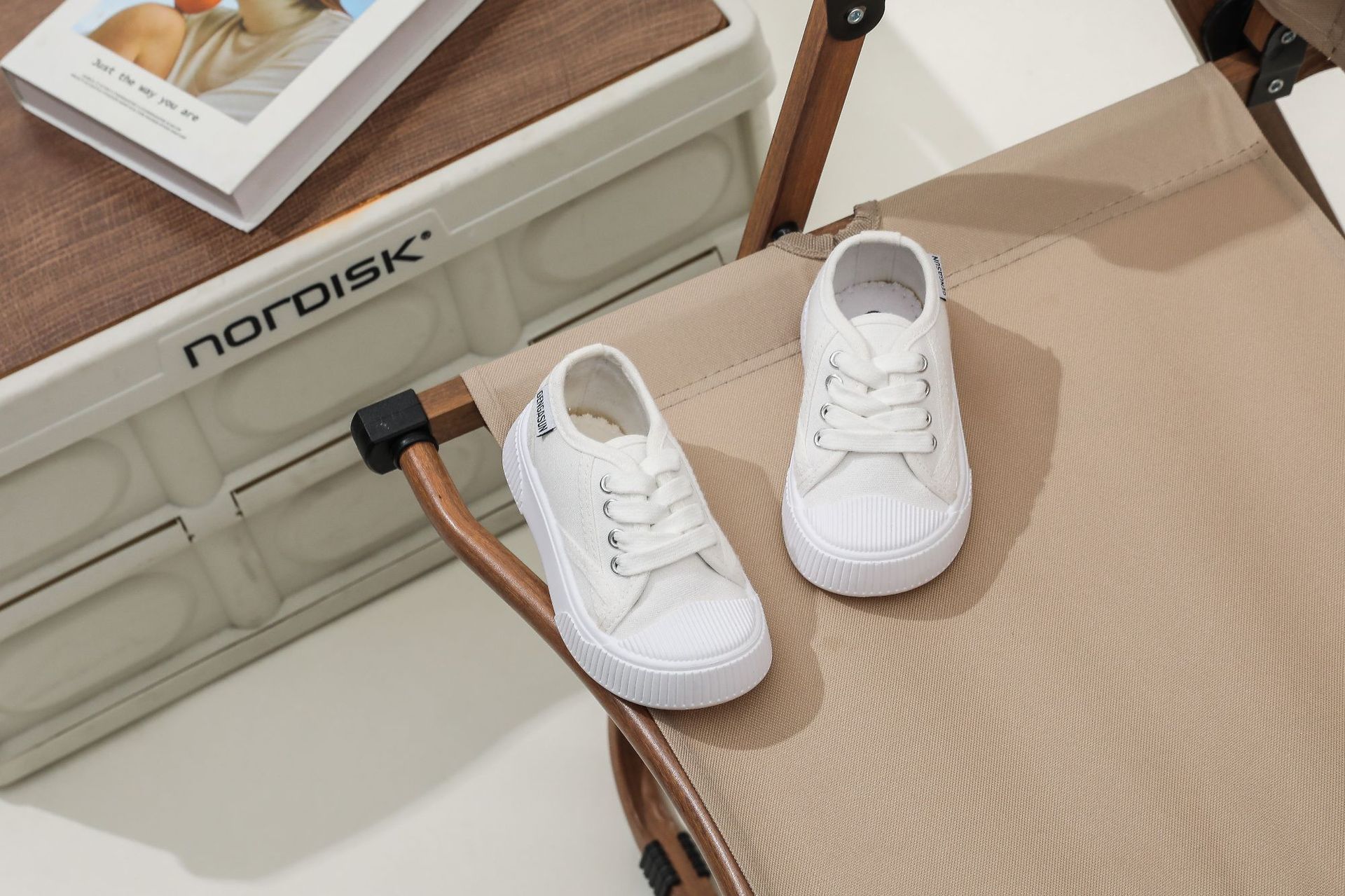 Tela per bambini Edizione coreana Ragazzi e ragazze Tavola Morbida Casual Suola spessa Biscotto Asilo per interni Piccolo bianco_voghion.com