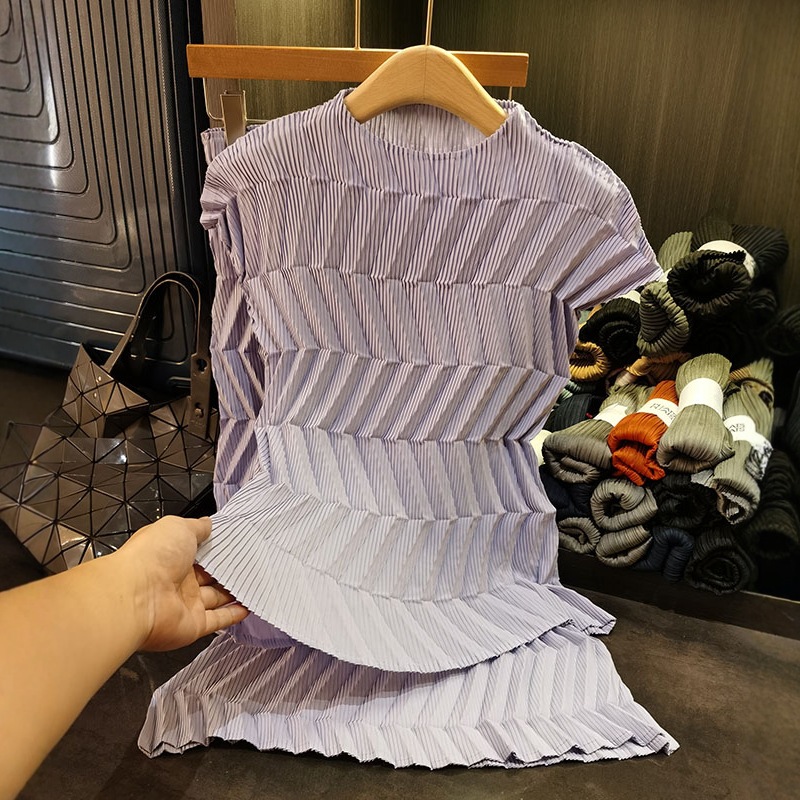 Tím