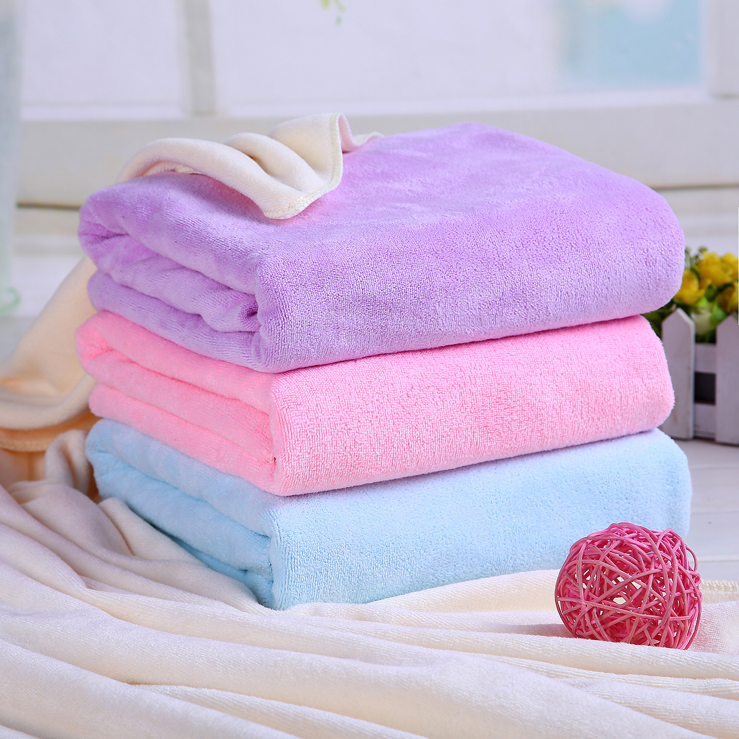 300g Microfiber Bath Towel for Beauty Salon Bedspread Wholesale, Thickened, Lint-Free, Absorbent, for Beauty Salon Use