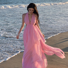 法式绝美粉色仙女飘带挂脖连衣裙女夏季浪漫镂空开叉度假沙滩长裙