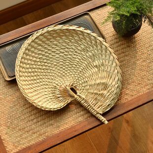 Woven brown leaf fan summer literary cool fan hand fan mosquito repellent fan handmade big cattail fan hand fan wholesale