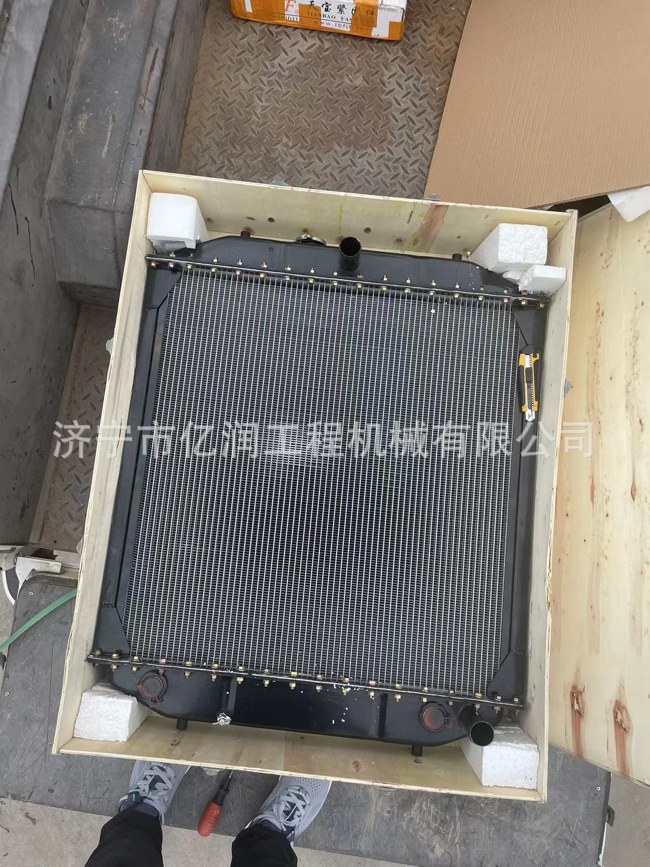 厂家 柳工装载机LG50C 50CN 855N 856 852 850水箱 散热器