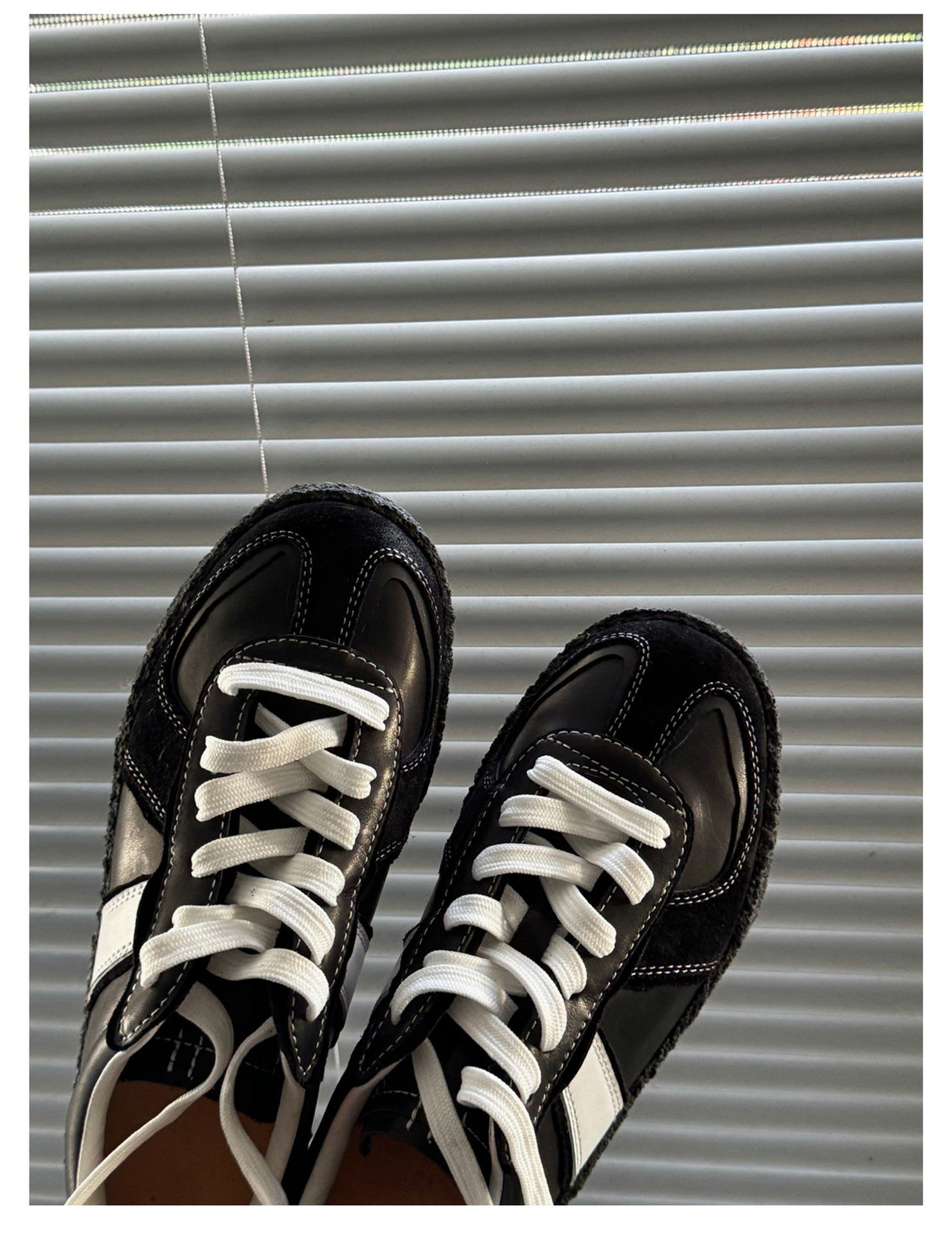 Nischen-Trainingsschuhe aus schwarzem Leder für Damen, Sport- und Freizeitschuhe mit runder Spitze und dicker Sohle,_voghion.com