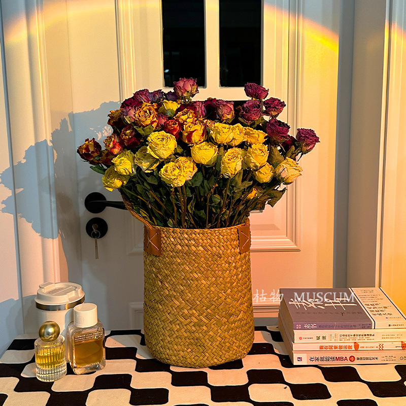 최고 중 하나 [혼합 색상의 싱글 헤드 확대 장미 99송이 + 꽃바구니]