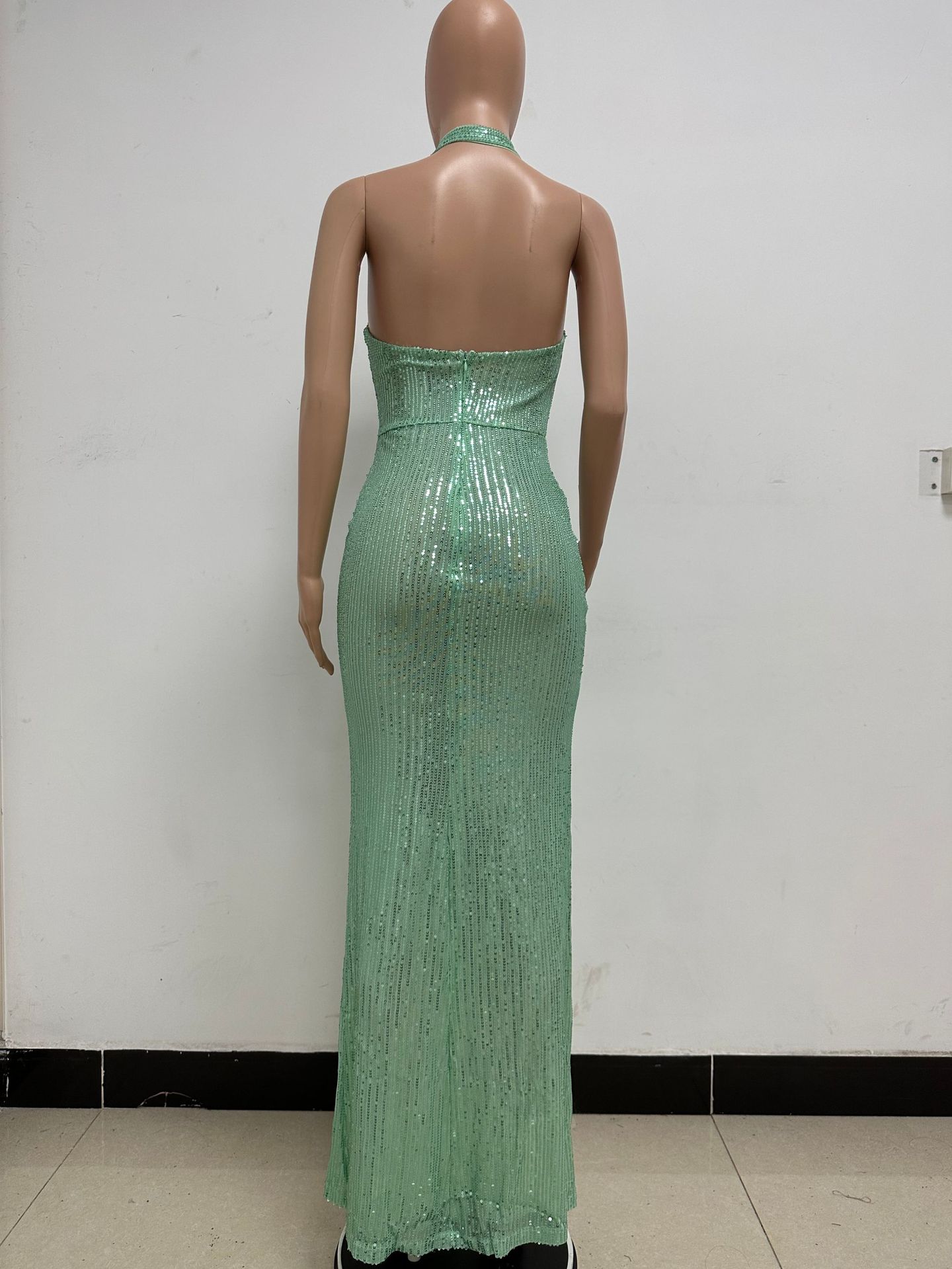 350g Weight Maxi Long Dress Dress Length Type Sleeveless Sleeve Length Party Dress Dresses Type Spandex, Polyester Fabric Type High Waist Waist Line Banquet, Party Occasion Halter Neck Neckline Slim Fit Type Solid Color Pattern Summer, Spring, Autumn Season Women's Gender Sequins Design Elegant, Sexy Style Wholesale Women's Elegant Sexy Sequins Solid Color Banquet Party Halter Neck Sleeveless Party Dress 39
