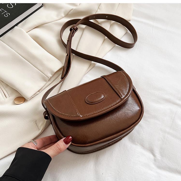 Women's Small Pu Leather Solid Color Fashion Square Flip Cover Crossbody Bag display picture 19