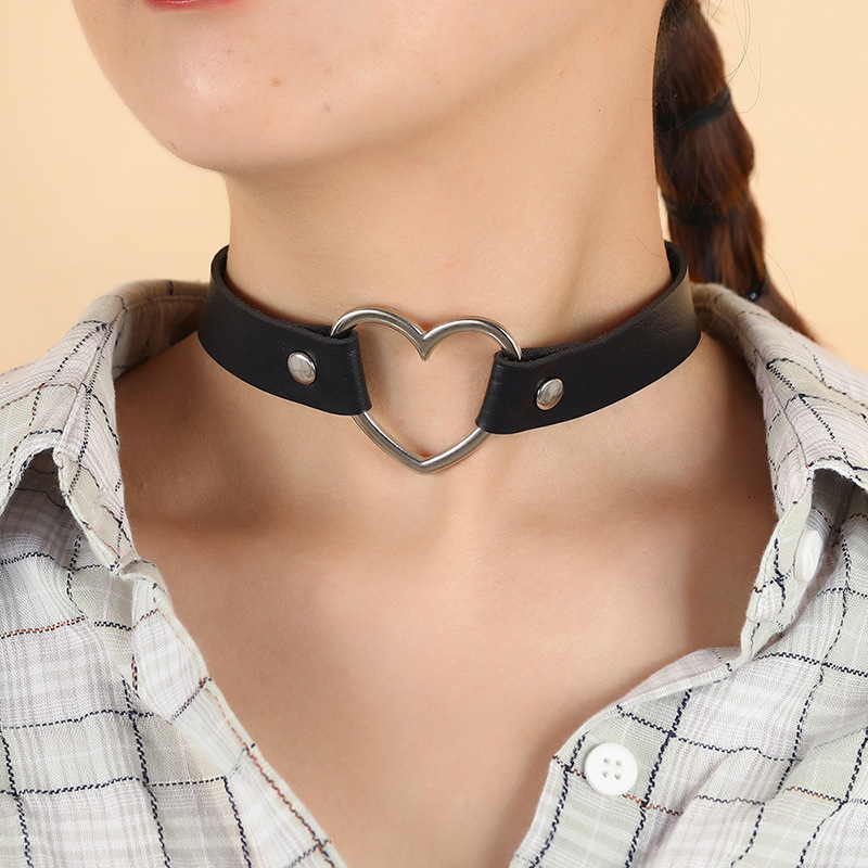 punk street style fashion female exaggerated sexy leather necklace simple big peach heart neck chain neckbandpicture4