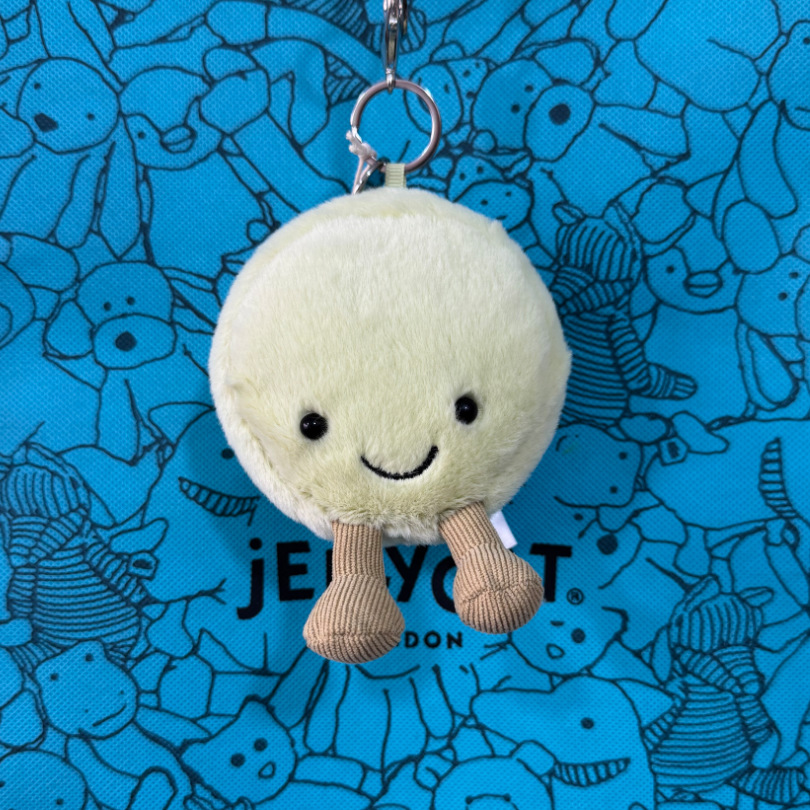 Green macaron pendant