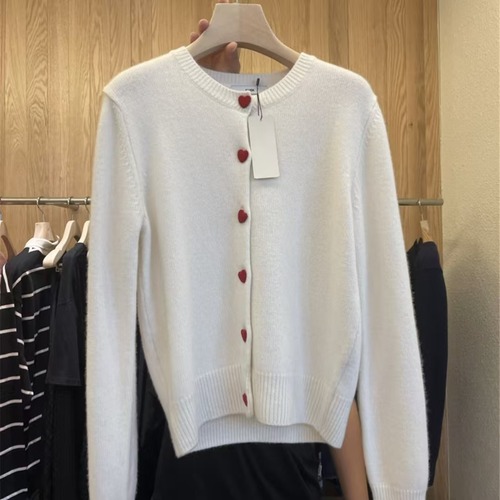 Korean-style lazy round neck sweater jacket for women, autumn and winter loose and slimming heart-shaped button soft yarn knit sweater