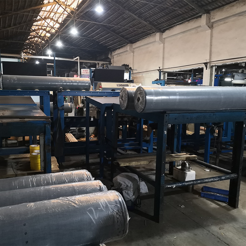 Embalaje automático de tela PE película retráctil nuevo material botella de cerveza bebida espesada película de embalaje sellado resistente a la tracción