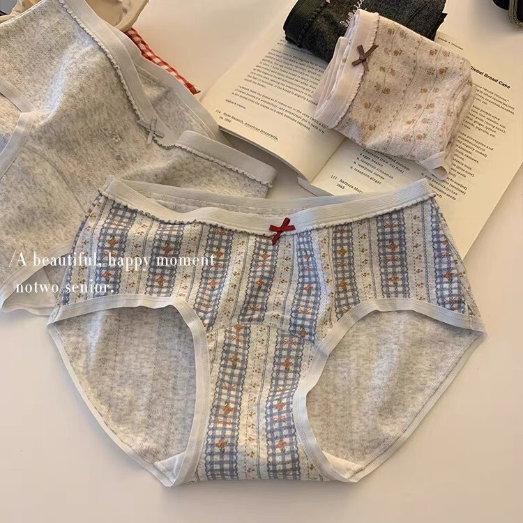 Playful Ruffled Pure Cotton Panties for Women, Skin-Friendly A-Class Cotton, Cute 7A Antibacterial Extended Crotch Women's Briefs