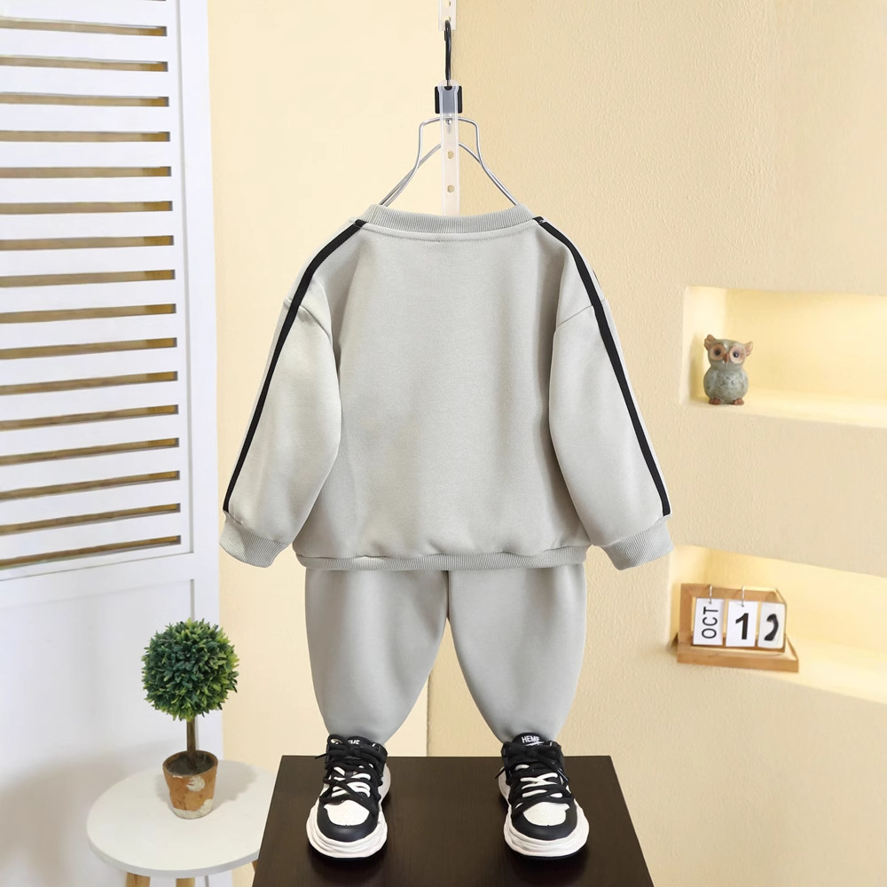 7500 traje de suéter de primavera para niños 2025 nueva ropa para niños estilo occidental ropa deportiva de primavera y otoño traje de dos piezas para bebés