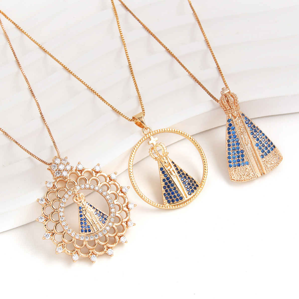 Collar religioso transfronterizo europeo y americano Chapado en cobre oro real hombres y mujeres personaje retro Virgen micro incrustaciones COLLAR COLGANTE de circón