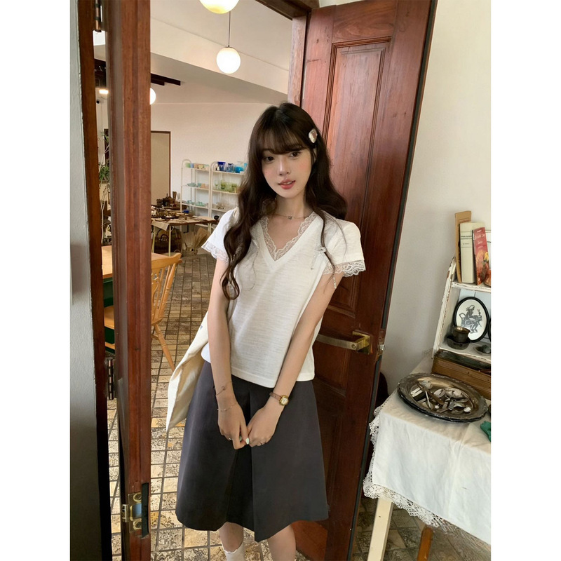 Bohemian Lace Spliced Lace Short-Sleeved T-Shirt for Women 26 Spring and Summer Korean Style Casual Elastic Textured V-Neck Top Bohemian Lace Spliced Lace Short-Sleeved T-Shirt for Women 26 Spring and Summer Korean Style Casual Elastic Textured V-Neck Top