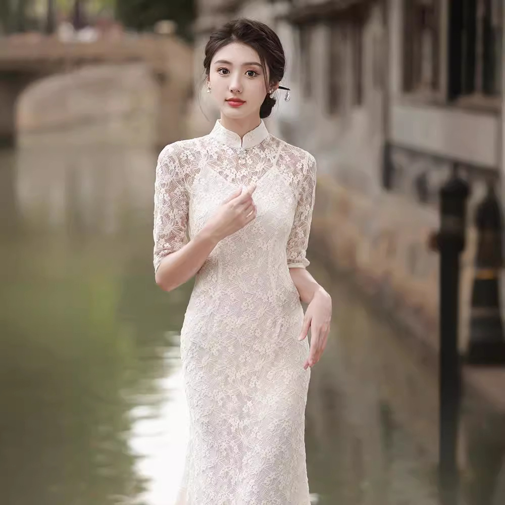 Demi-season lace long cheongsam