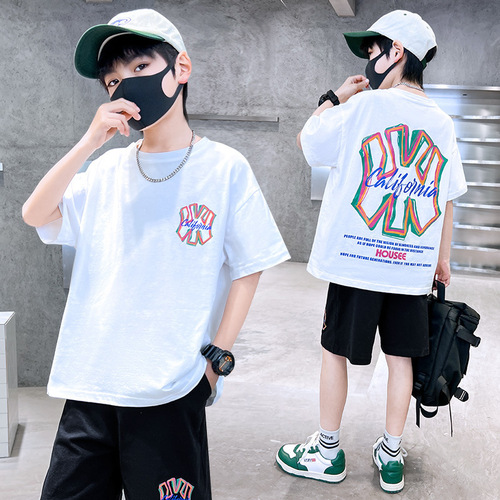 Children's Outfit Set for Boys: Middle Size, Trendy Summer Short-Sleeve T-Shirts, Sporty and Casual Two-Piece Set