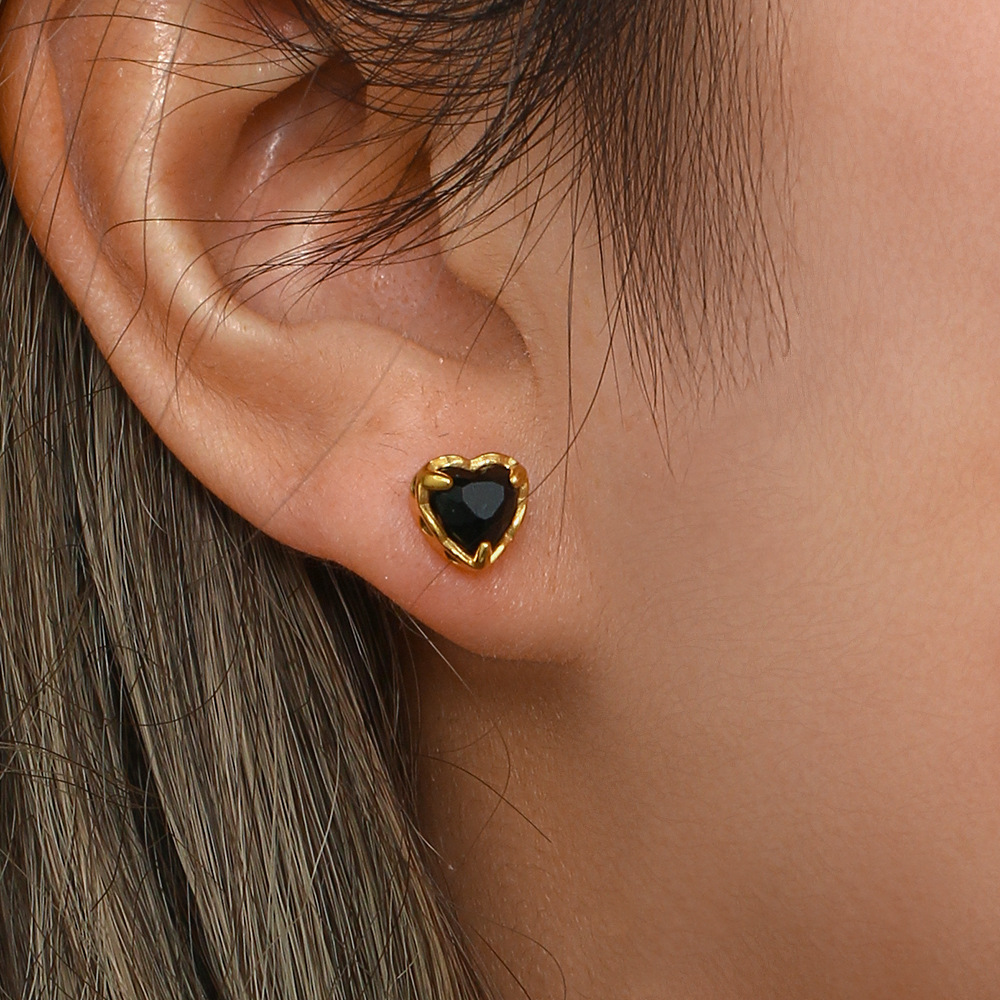 Fashion Simple Womenu0027s 18K Gold Plating Heart-Shaped Zircon Stainless Steel Stud Earrings