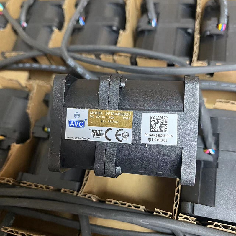 AVC  4056 12V 1.70A双电机暴力风扇汽车摩托车散热 DFTA0456B2U