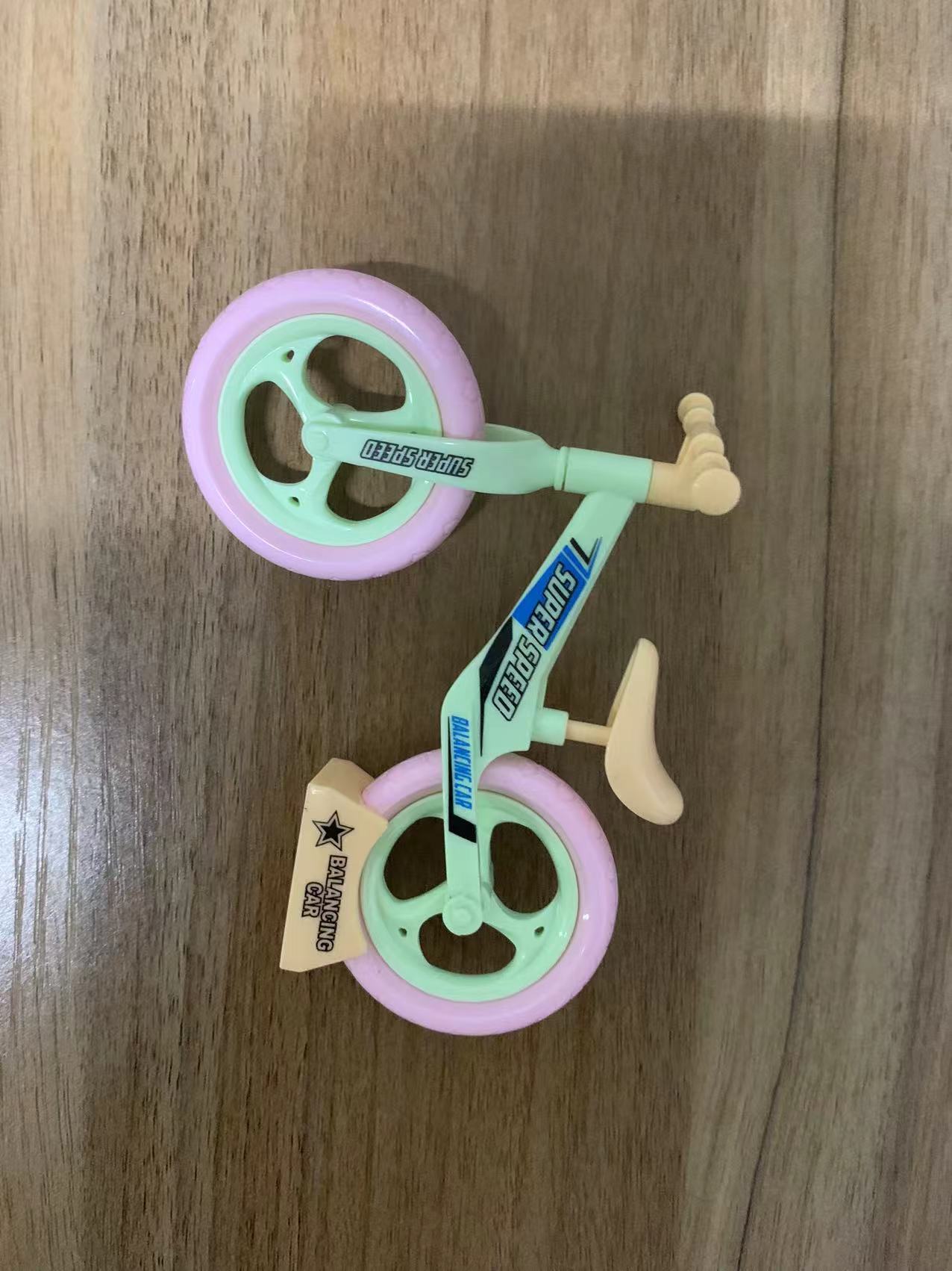 The latest color [large bicycle] pink tire color]