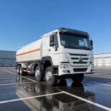出口重汽6x4豪沃转运油罐车 非洲8吨10吨移动式HOWO液体油罐车