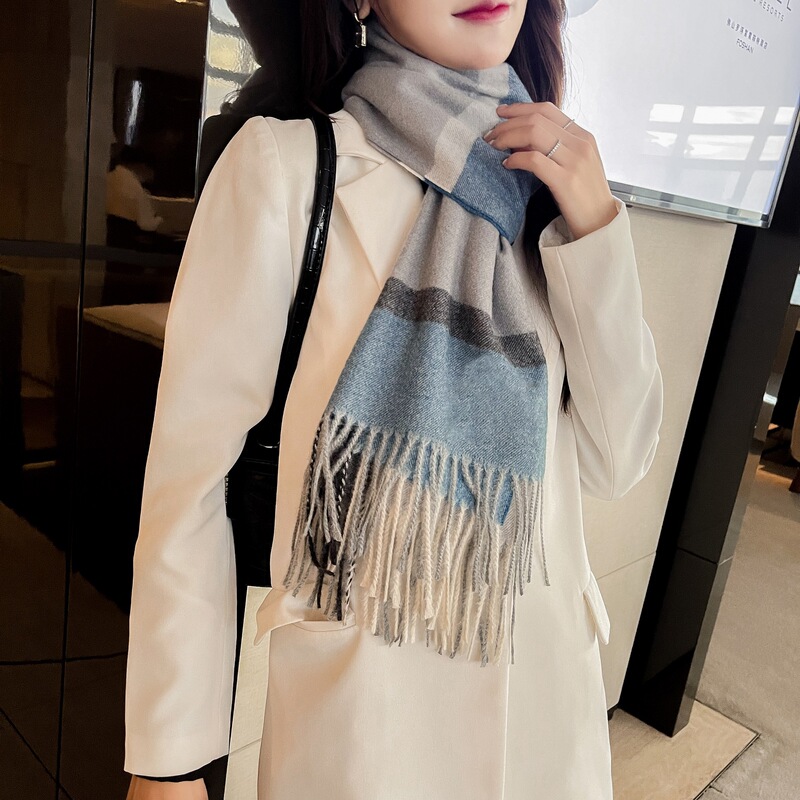 2022 autumn and winter New cashmere scarf women's European and American trend plaid neutral scarf tassel warm shawl