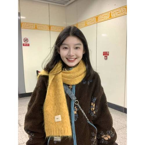 Lambswool Korean-style yellow scarf that makes you look good, suitable for girls in winter, knitted yarn, warm and versatile, high-end, windproof